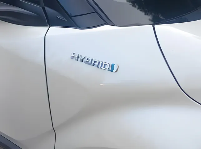 Toyota C-HR, 1.8 L, 2021 год, 125 000 km, Баку - Цена: 37 500 ₼ - Tunel.az