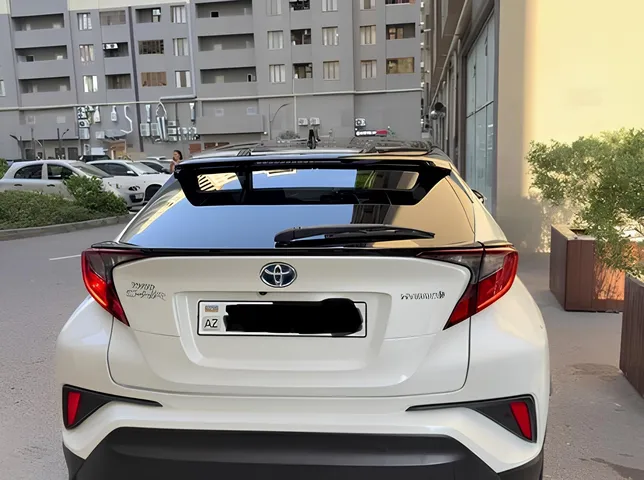 Toyota C-HR, 1.8 L, 2021 год, 125 000 km, Баку - Цена: 37 500 ₼ - Tunel.az