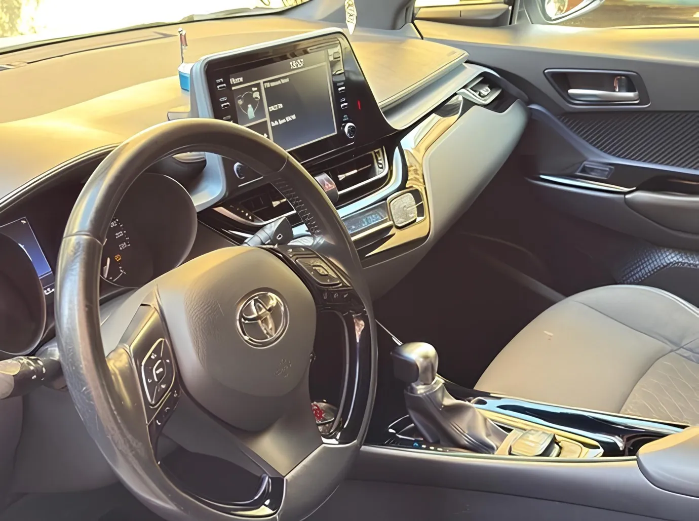 Toyota C-HR, 1.8 L, 2021 год, 125 000 km, Баку - Цена: 37 500 ₼ - Tunel.az