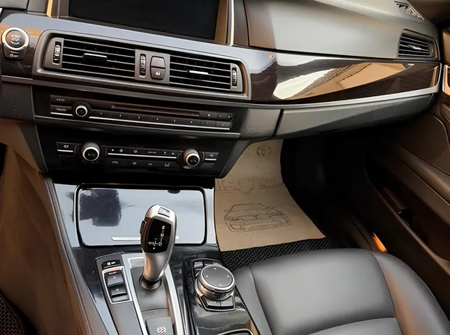 BMW 528, 2.0 L, 2015 yil, 236 450 km, Baku - Narxi: 27 300 ₼ - Tunel.az