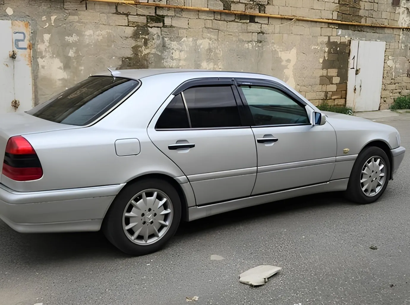 Mercedes C 240, 2.4 L, 1999 year, 407 000 km, Baku - Price: 11 200 ₼ - Tunel.az