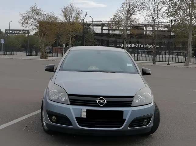 Opel Astra, 1.4 L, 2004 год, 305 050 km, Гянджа - Цена: 9 900 ₼ - Tunel.az