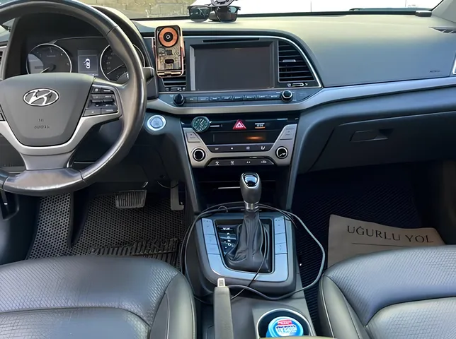 Hyundai Avante, 1.6 L, 2015 год, 248 000 km, Баку - Цена: 20 700 ₼ - Tunel.az