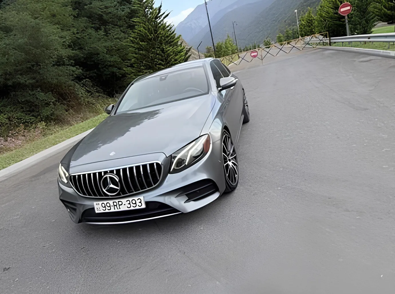 Mercedes E 300, 2.0 L, 2026 i̇l, 195 000 km, Bakı - Qiymət: 40 500 ₼ - Tunel.az