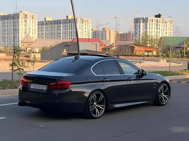 BMW 528, 2.0 L, 2013 год, 285 000 km, Сумгаит - Цена: 20 900 ₼ - Tunel.az