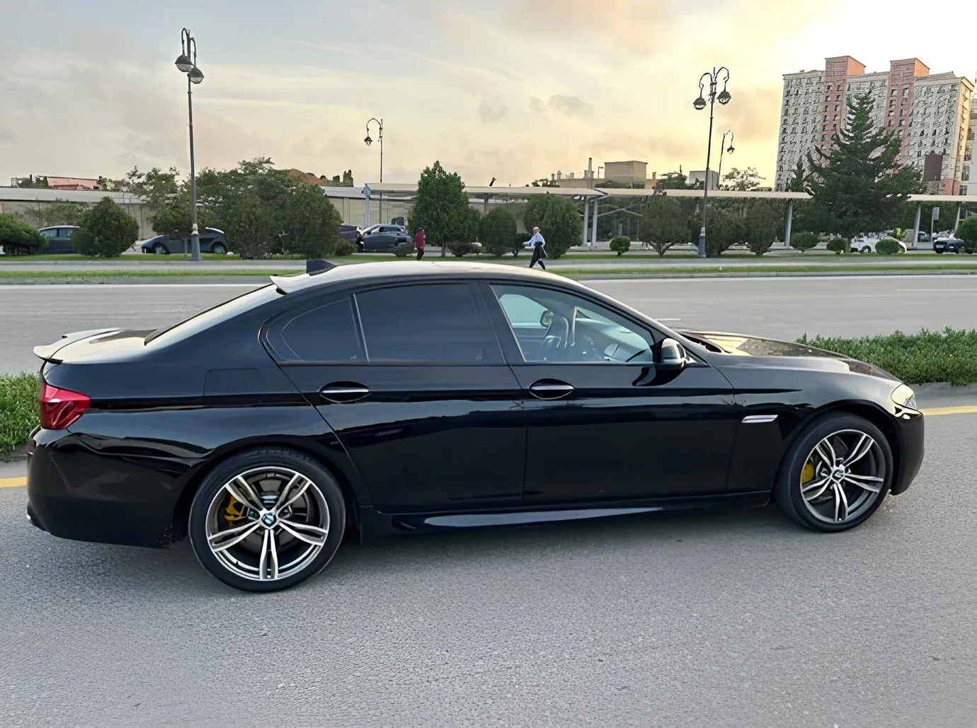 BMW 520, 2.0 L, 2013 год, 308 793 km, Баку - Цена: 21 900 ₼ - Tunel.az