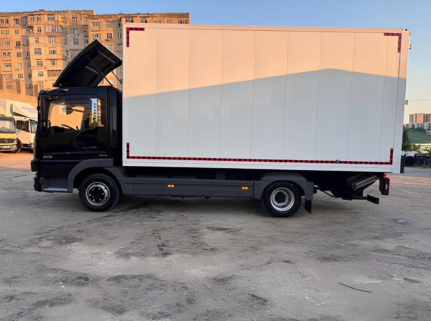 Mercedes Atego 816, 4.3 L, 2010 i̇l, 303 440 km, Bakı - Qiymət: 38 500 ₼ - Tunel.az