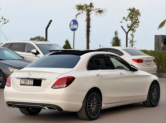 Mercedes C 300, 2.0 L, 2015 год, 218 000 km, Баку - Цена: 32 500 ₼ - Tunel.az