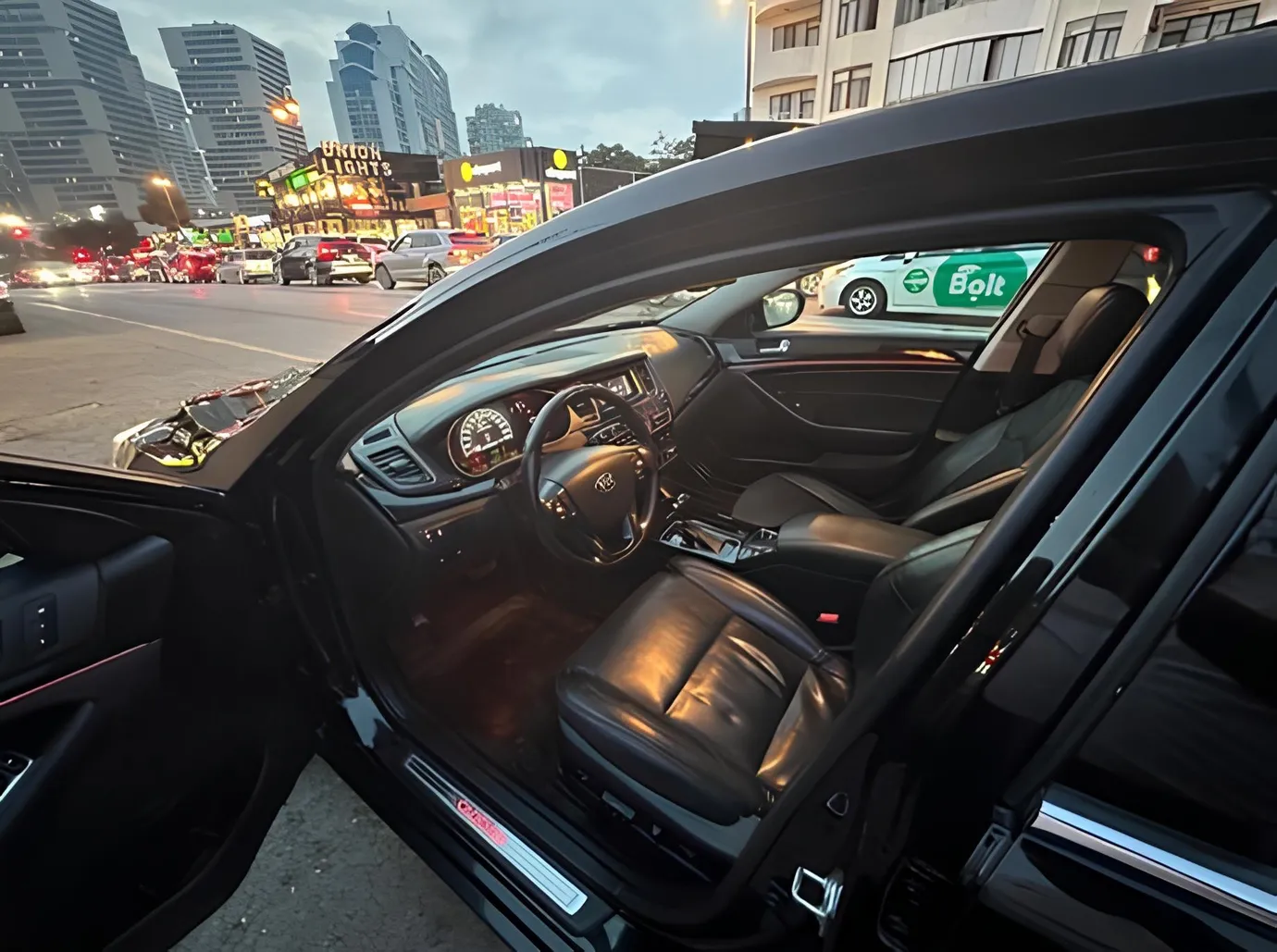 Kia Cadenza, 3.5 L, 2013 i̇l, 268 000 km, Bakı - Qiymət: 21 800 ₼ - Tunel.az