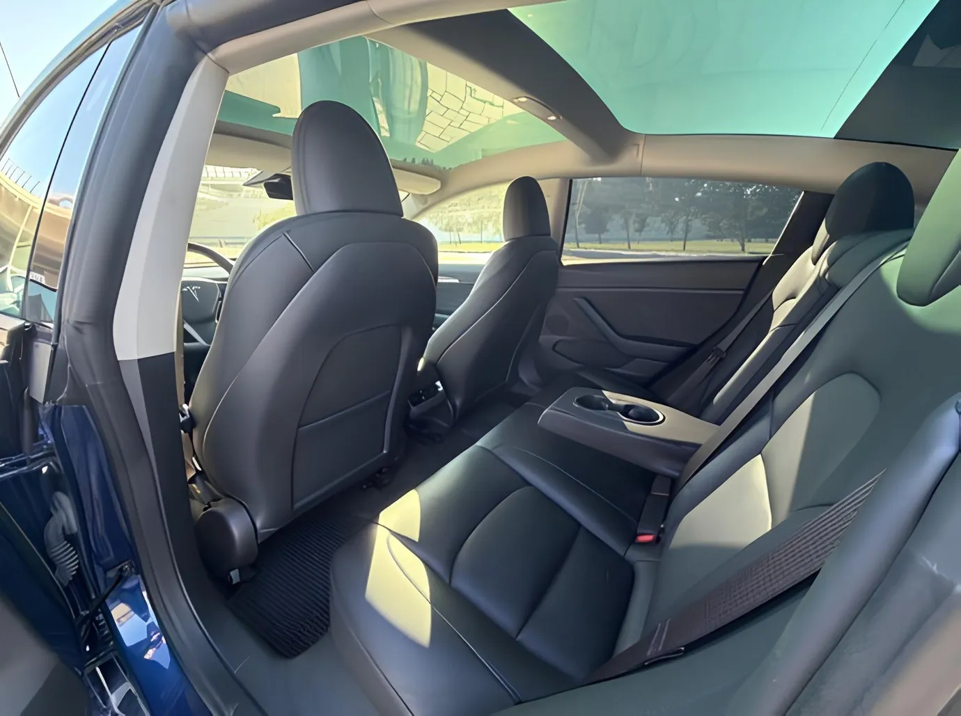 Tesla Model 3, 2.3 L, 2023 year, 43 000 km, Baku - Price: 38 000 ₼ - Tunel.az