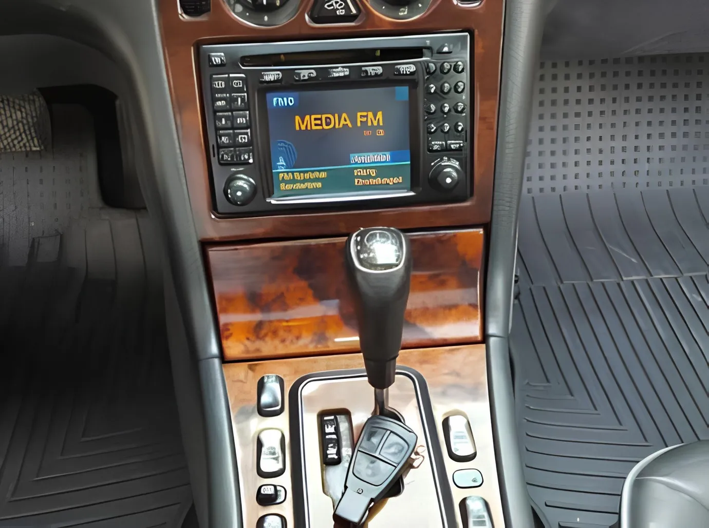 Mercedes E 240, 2.4 L, 2000 year, 290 000 km, Baku - Price: 12 800 ₼ - Tunel.az