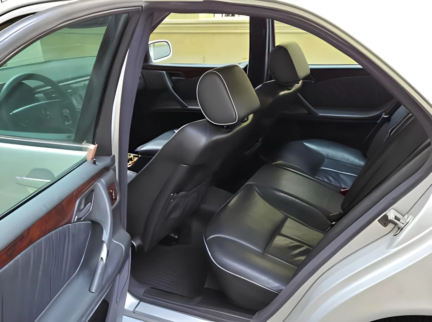 Mercedes E 240, 2.4 L, 2000 year, 290 000 km, Baku - Price: 12 800 ₼ - Tunel.az