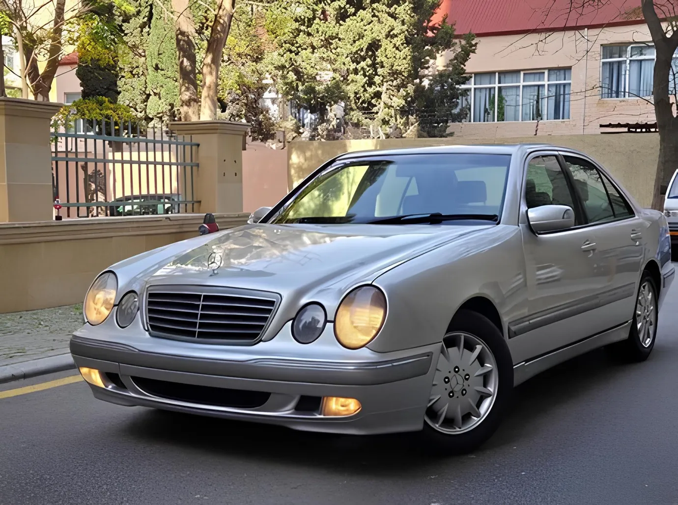 Mercedes E 240, 2.4 L, 2000 year, 290 000 km, Baku - Price: 12 800 ₼ - Tunel.az