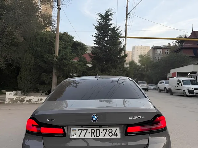 BMW 530e, 2.0 L, 2022 год, 90 000 km, Баку - Цена: 85 000 ₼ - Tunel.az