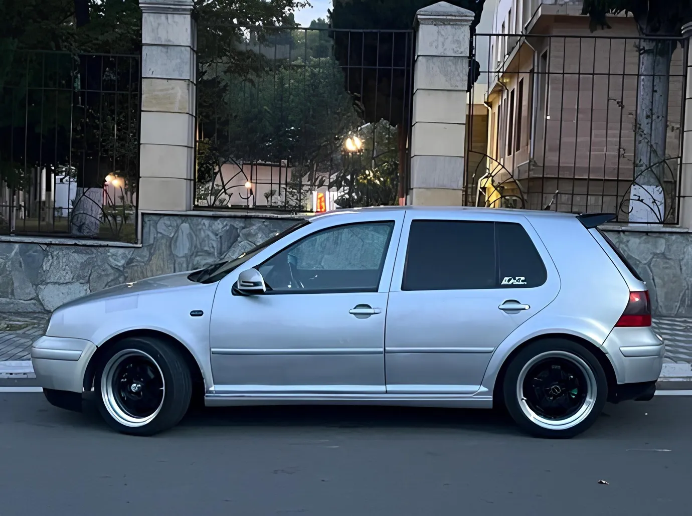 Volkswagen Golf, 1.6 L, 1999 год, 396 363 km, Загатала - Цена: 5 000 ₼ - Tunel.az