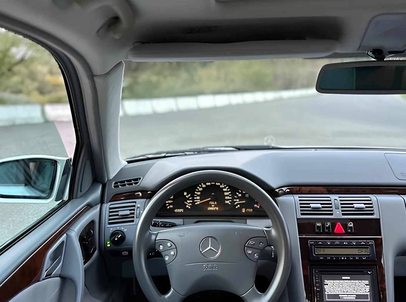 Mercedes E 240, 2.4 L, 2000 i̇l, 288 000 km, İsmayıllı - Qiymət: 17 000 ₼ - Tunel.az
