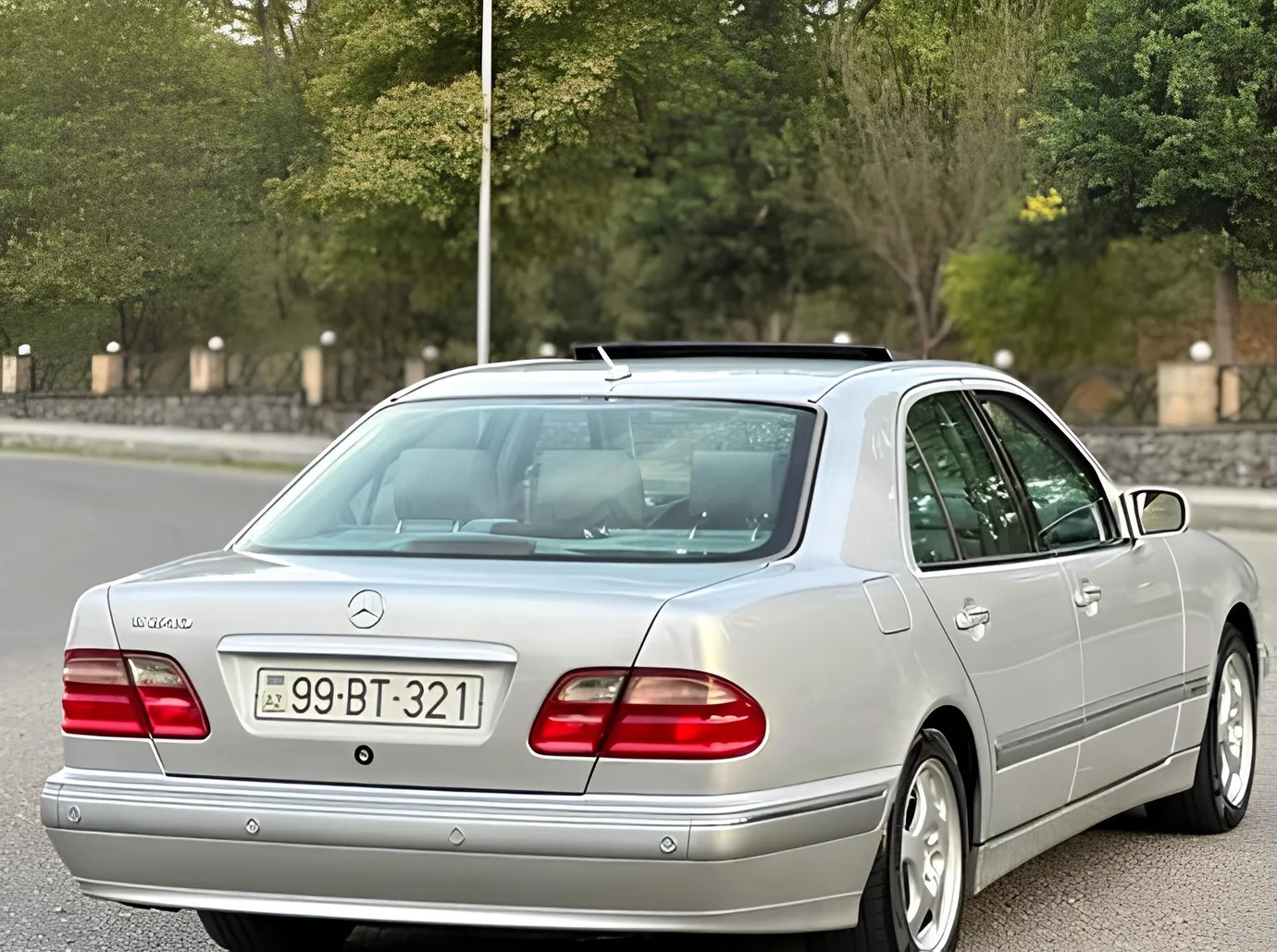 Mercedes E 240, 2.4 L, 2000 i̇l, 288 000 km, İsmayıllı - Qiymət: 17 000 ₼ - Tunel.az