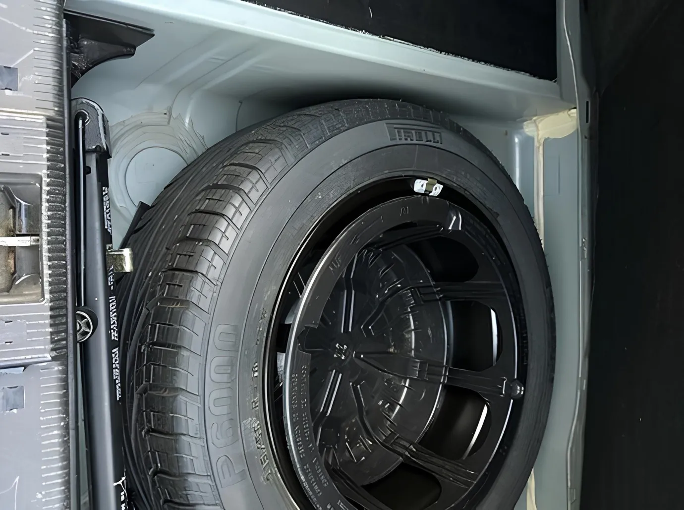 Mercedes E 240, 2.4 L, 2000 i̇l, 288 000 km, İsmayıllı - Qiymət: 17 000 ₼ - Tunel.az