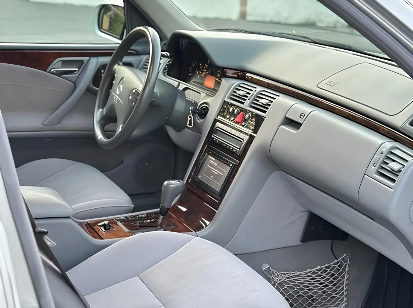 Mercedes E 240, 2.4 L, 2000 i̇l, 288 000 km, İsmayıllı - Qiymət: 17 000 ₼ - Tunel.az