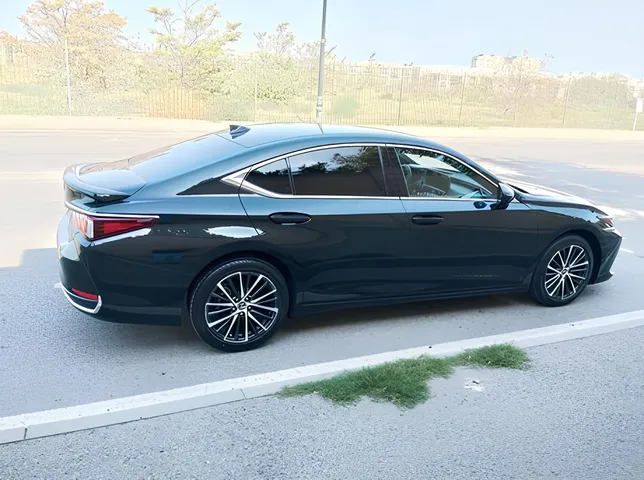 Lexus ES 300h, 2.5 L, 2023 год, 48 000 km, Баку - Цена: 69 800 ₼ - Tunel.az