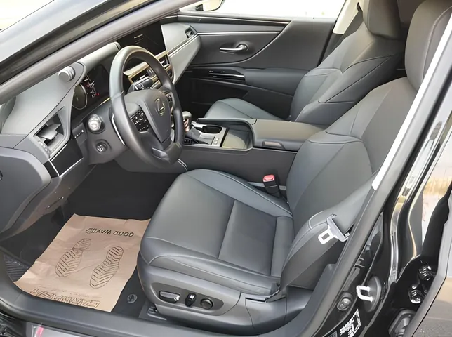 Lexus ES 300h, 2.5 L, 2023 год, 48 000 km, Баку - Цена: 69 800 ₼ - Tunel.az