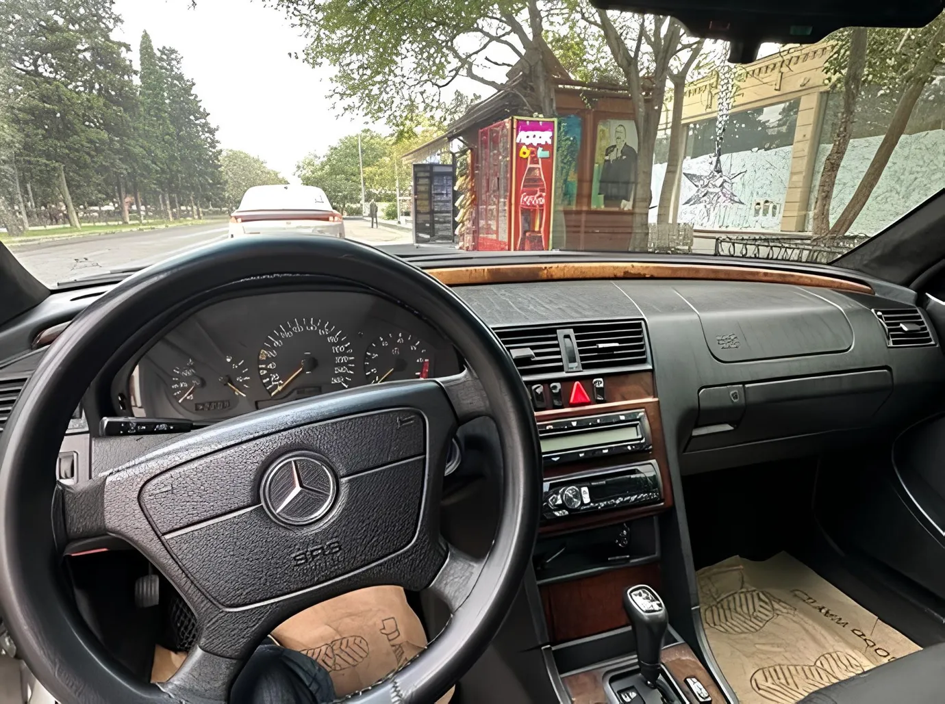 Mercedes C 240, 2.4 L, 1997 i̇l, 290 000 km, Bakı - Qiymət: 12 000 ₼ - Tunel.az
