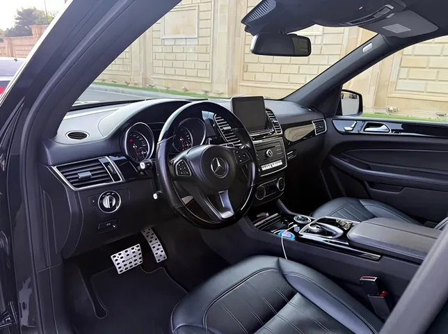 Mercedes GLS 450 4MATIC, 3.0 L, 2018 год, 95 000 km, Баку - Цена: 78 000 ₼ - Tunel.az