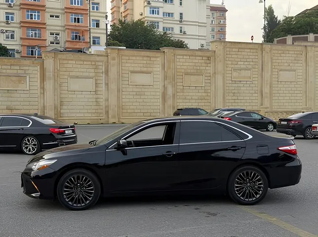 Toyota Camry, 2.5 L, 2015 год, 175 000 km, Баку - Цена: 21 300 ₼ - Tunel.az