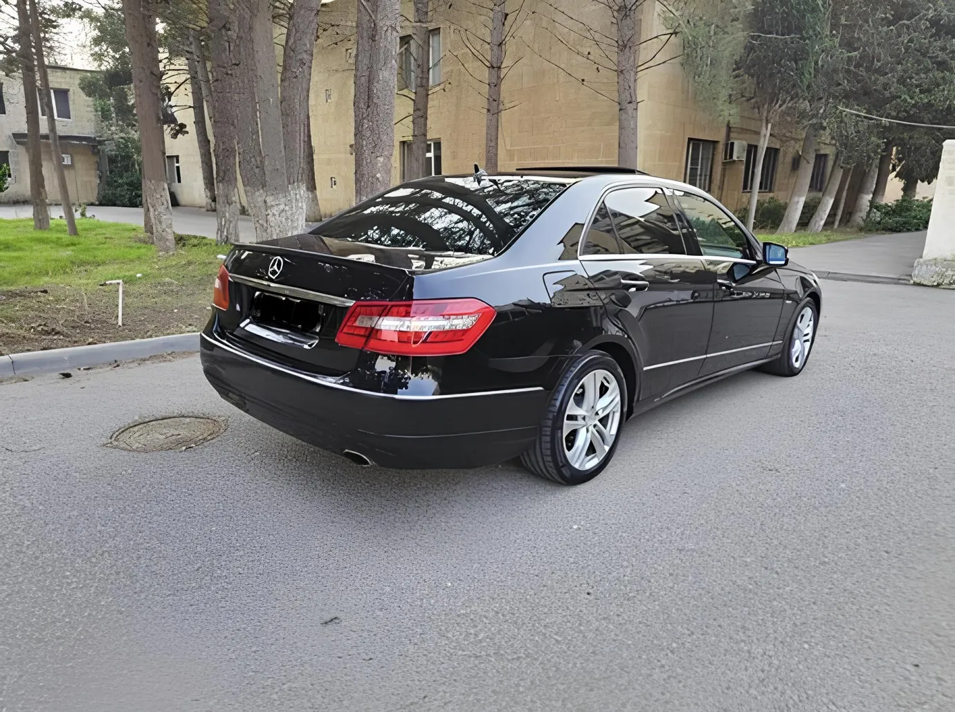 Mercedes E 350 4MATIC, 3.5 L, 2010 year, 325 846 km, Baku - Price: 19 800 ₼ - Tunel.az