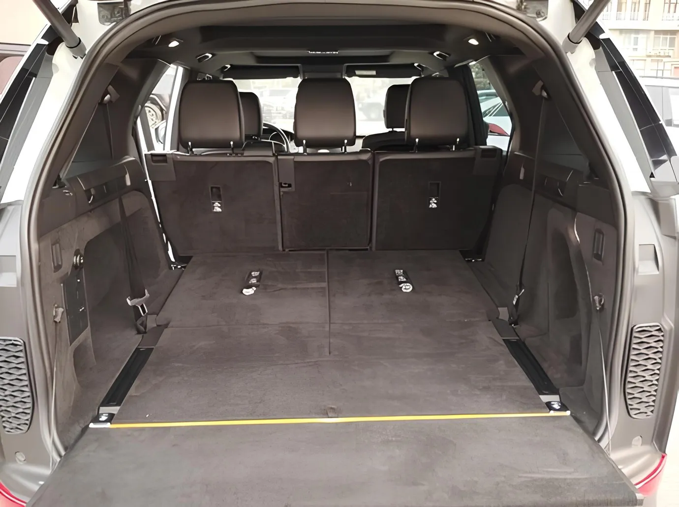 Land Rover Discovery, 3.0 L, 2017 год, 143 000 km, Баку - Цена: 48 450 ₼ - Tunel.az