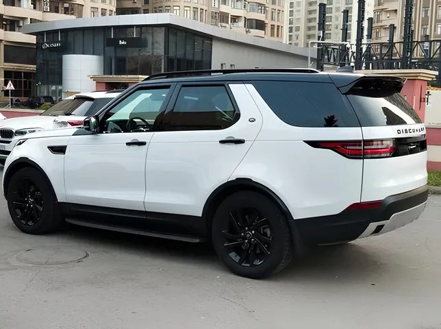 Land Rover Discovery, 3.0 L, 2017 год, 143 000 km, Баку - Цена: 48 450 ₼ - Tunel.az