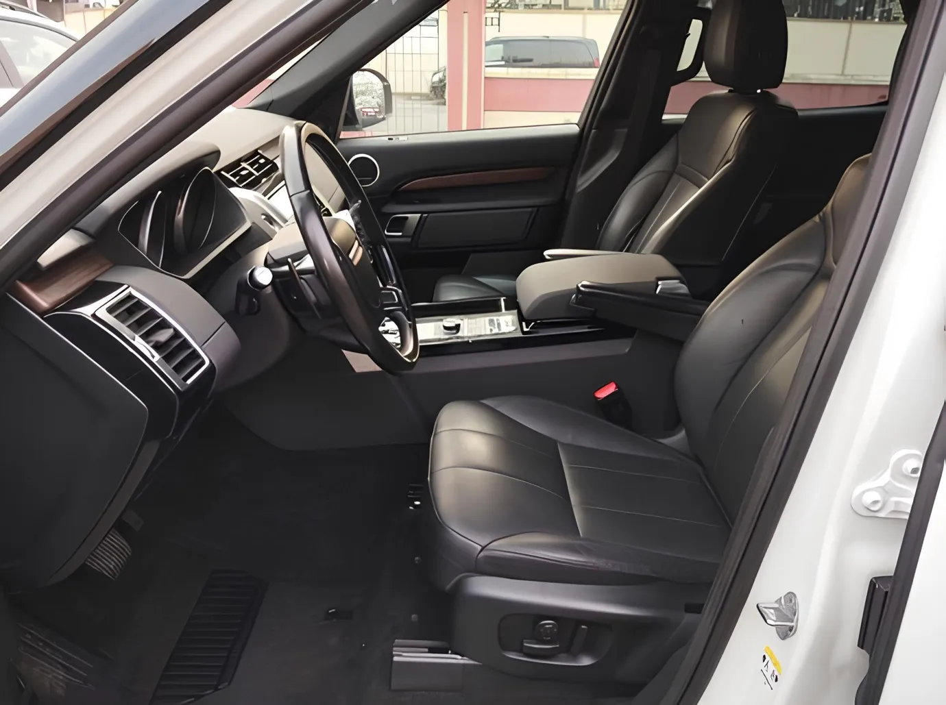 Land Rover Discovery, 3.0 L, 2017 год, 143 000 km, Баку - Цена: 48 450 ₼ - Tunel.az