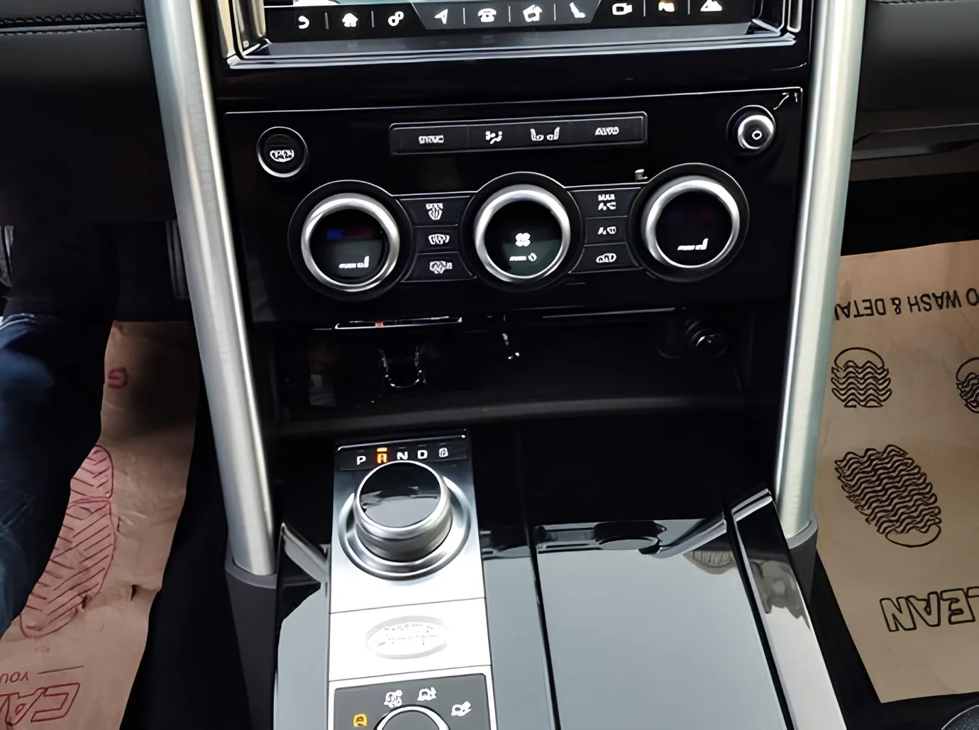 Land Rover Discovery, 3.0 L, 2017 год, 143 000 km, Баку - Цена: 48 450 ₼ - Tunel.az