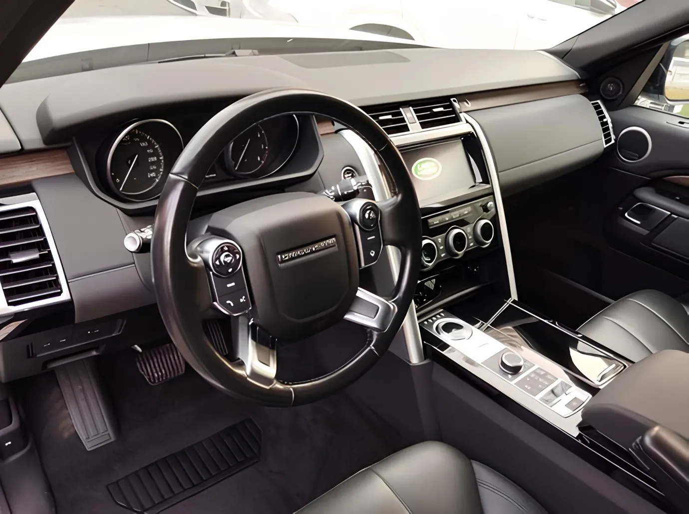 Land Rover Discovery, 3.0 L, 2017 год, 143 000 km, Баку - Цена: 48 450 ₼ - Tunel.az