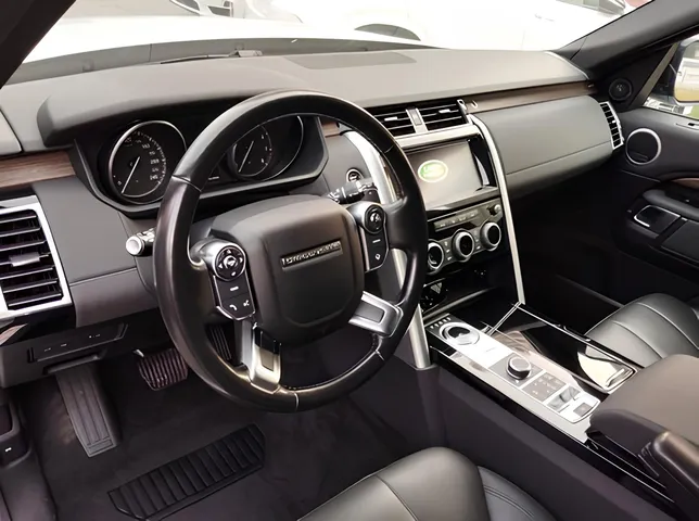 Land Rover Discovery, 3.0 L, 2017 год, 143 000 km, Баку - Цена: 48 450 ₼ - Tunel.az
