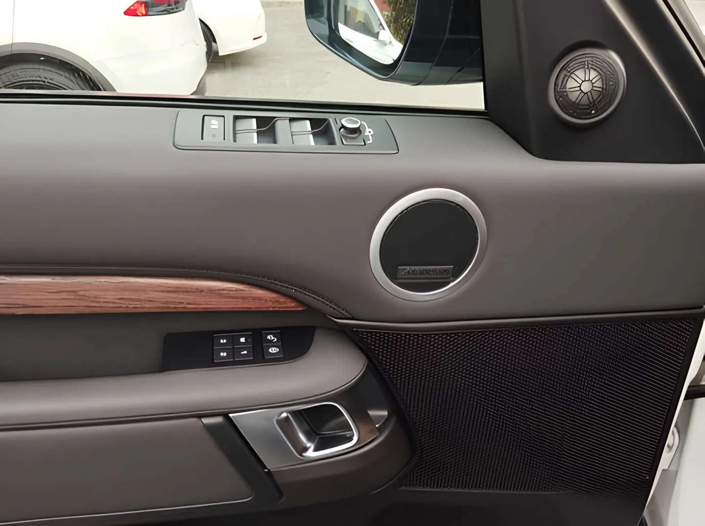 Land Rover Discovery, 3.0 L, 2017 год, 143 000 km, Баку - Цена: 48 450 ₼ - Tunel.az