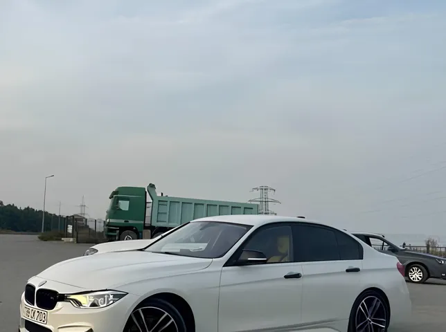 BMW 330, 2.0 L, 2016 i̇l, 265 000 km, Bakı - Qiymət: 21 800 ₼ - Tunel.az