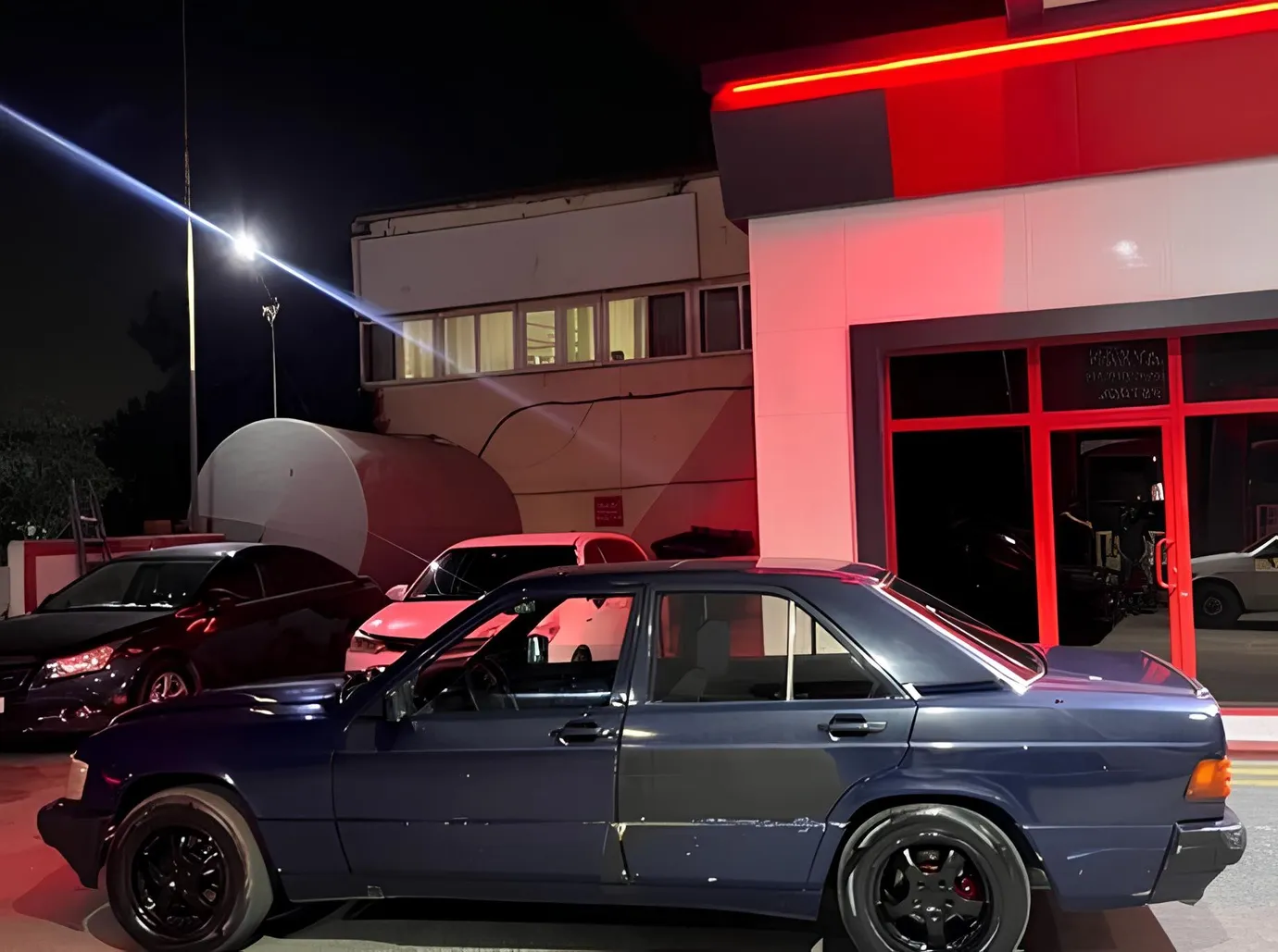 Mercedes 190, 2.0 L, 1991 year, 438 135 km, Baku - Price: 5 900 ₼ - Tunel.az