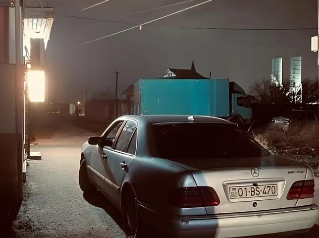Mercedes E 230, 2.3 L, 1996 год, 250 000 km, Сумгаит - Цена: 7 900 ₼ - Tunel.az