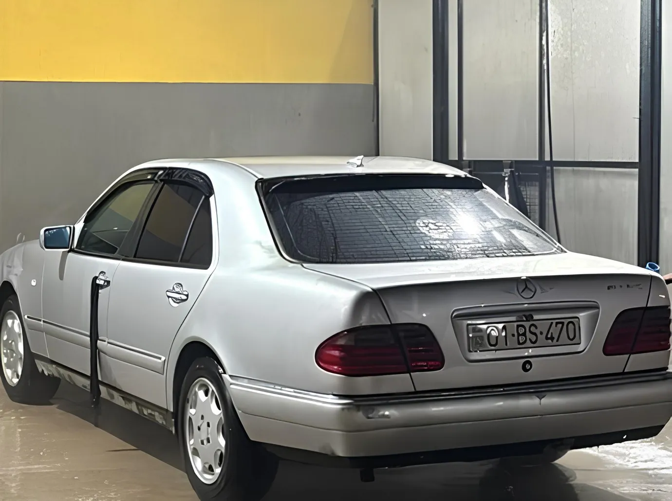 Mercedes E 230, 2.3 L, 1996 год, 250 000 km, Сумгаит - Цена: 7 900 ₼ - Tunel.az