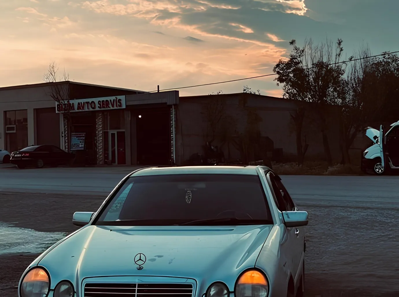 Mercedes E 230, 2.3 L, 1996 год, 250 000 km, Сумгаит - Цена: 7 900 ₼ - Tunel.az
