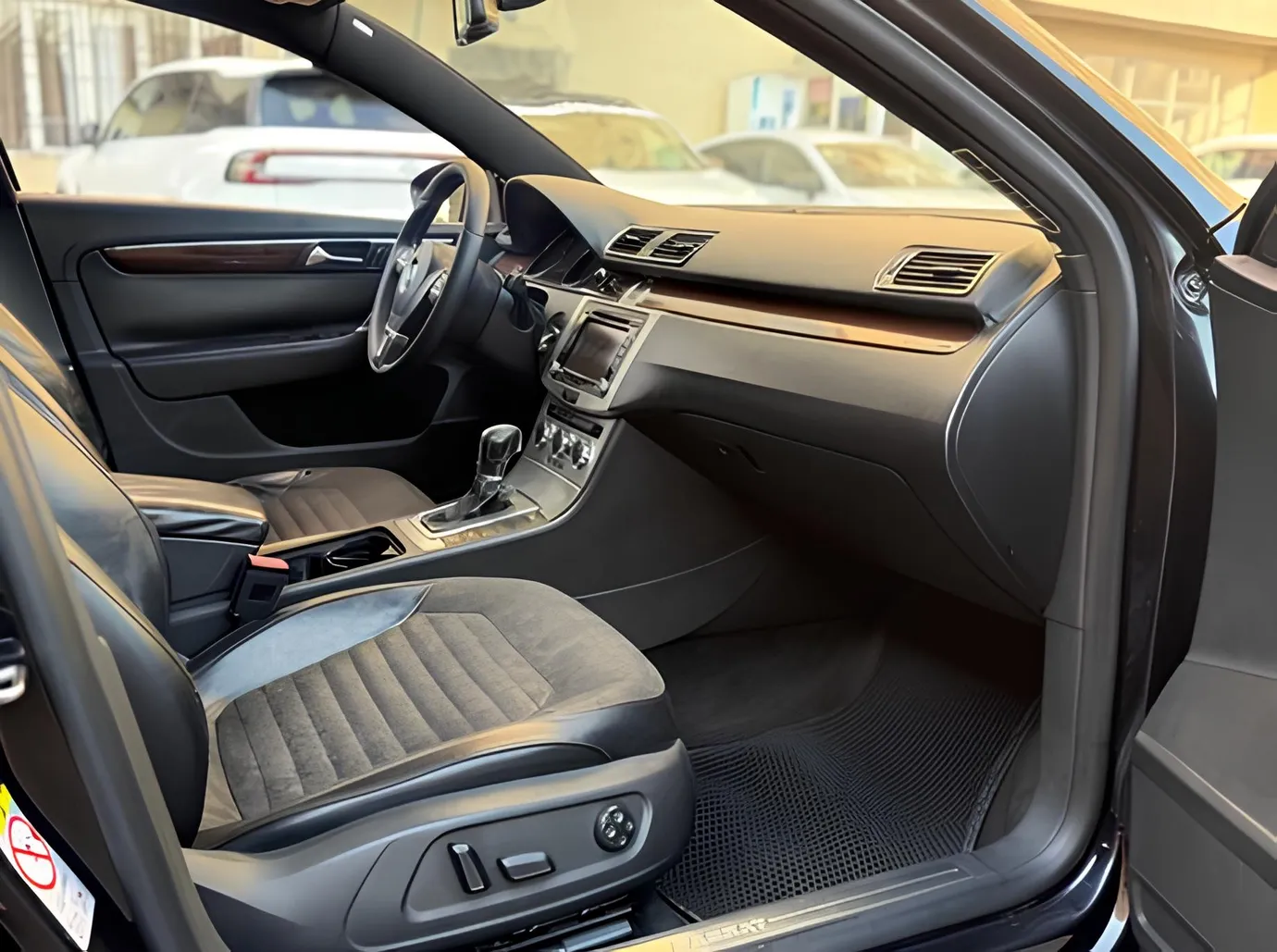 Volkswagen Passat, 1.8 L, 2012 i̇l, 223 000 km, Sumqayıt - Qiymət: 12 700 ₼ - Tunel.az