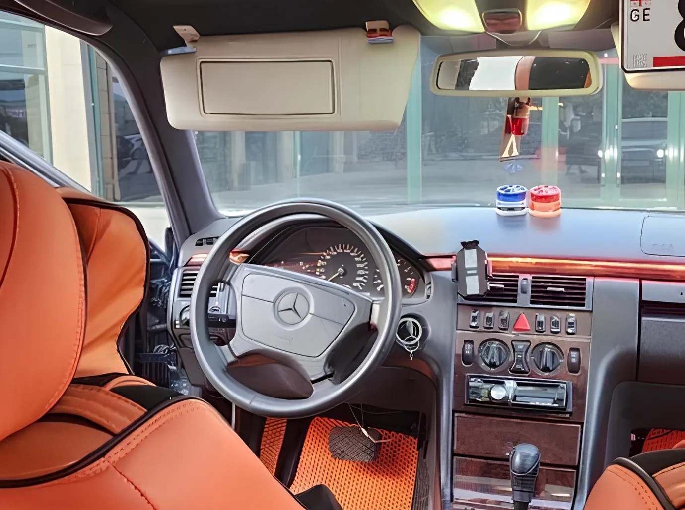 Mercedes E 280, 2.8 L, 1997 i̇l, 450 000 km, Bakı - Qiymət: 9 900 ₼ - Tunel.az