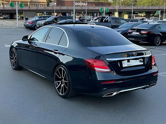 Mercedes E 300, 2.0 L, 2016 baujahr, 245 000 km, Baku - Preis: 38 900 ₼ - Tunel.az