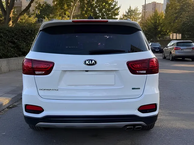 Kia Sorento, 2.0 L, 2019 год, 175 000 km, Баку - Цена: 36 500 ₼ - Tunel.az