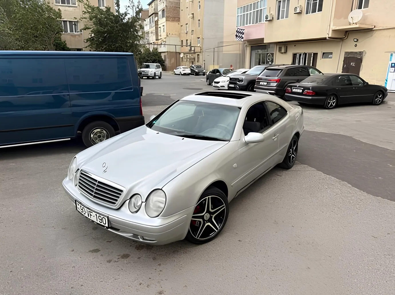 Mercedes CLK 200, 2.0 L, 1999 i̇l, 290 000 km, Sumqayıt - Qiymət: 9 800 ₼ - Tunel.az
