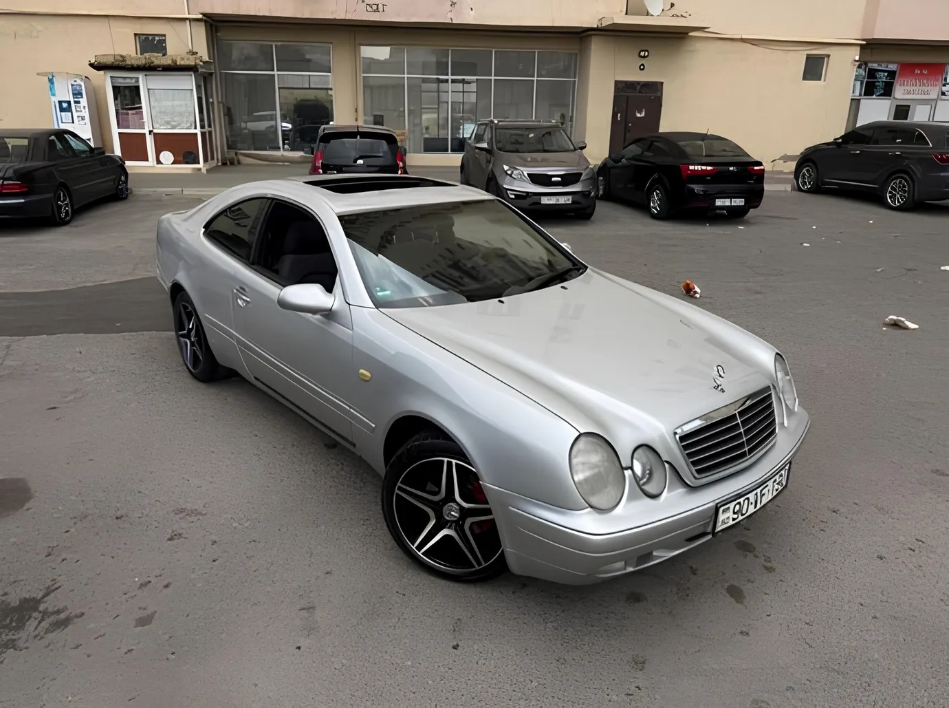 Mercedes CLK 200, 2.0 L, 1999 i̇l, 290 000 km, Sumqayıt - Qiymət: 9 800 ₼ - Tunel.az