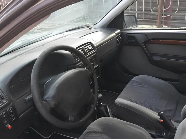 Opel Vectra, 1.7 L, 1995 წელი, 286 400 km, Sumgayit - ფასი: 2 800 ₼ - Tunel.az