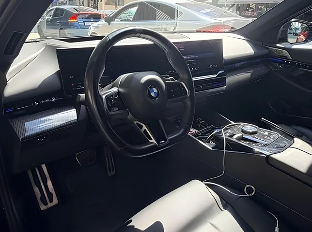 BMW 520, 2.0 L, 2023 год, 53 000 km, Баку - Цена: 109 100 ₼ - Tunel.az