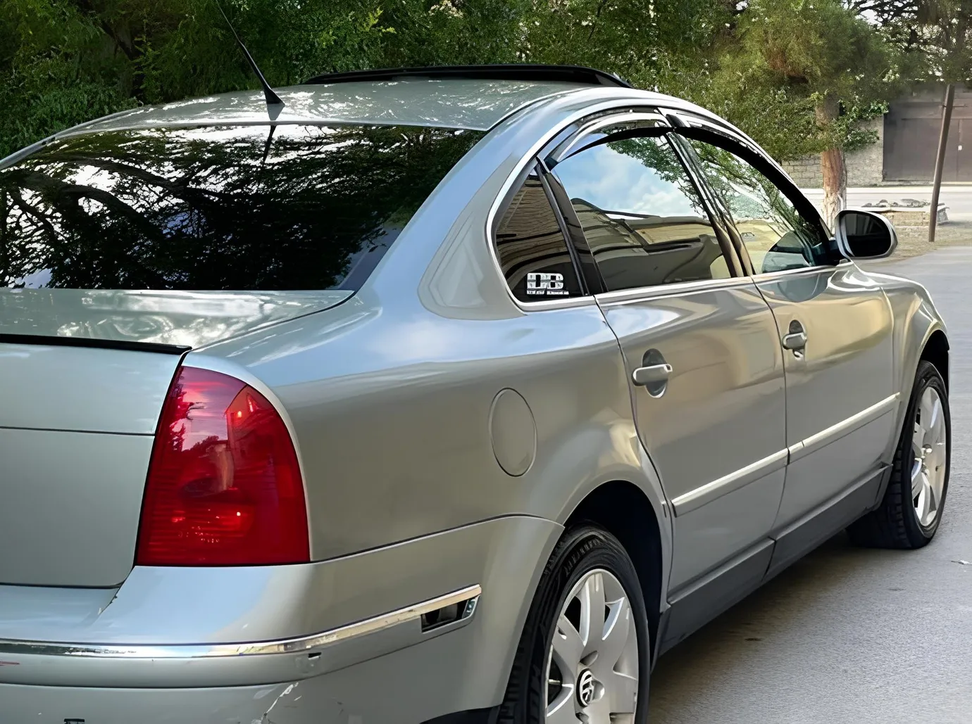 Volkswagen Passat, 1.8 L, 2004 год, 357 772 km, Баку - Цена: 5 400 ₼ - Tunel.az
